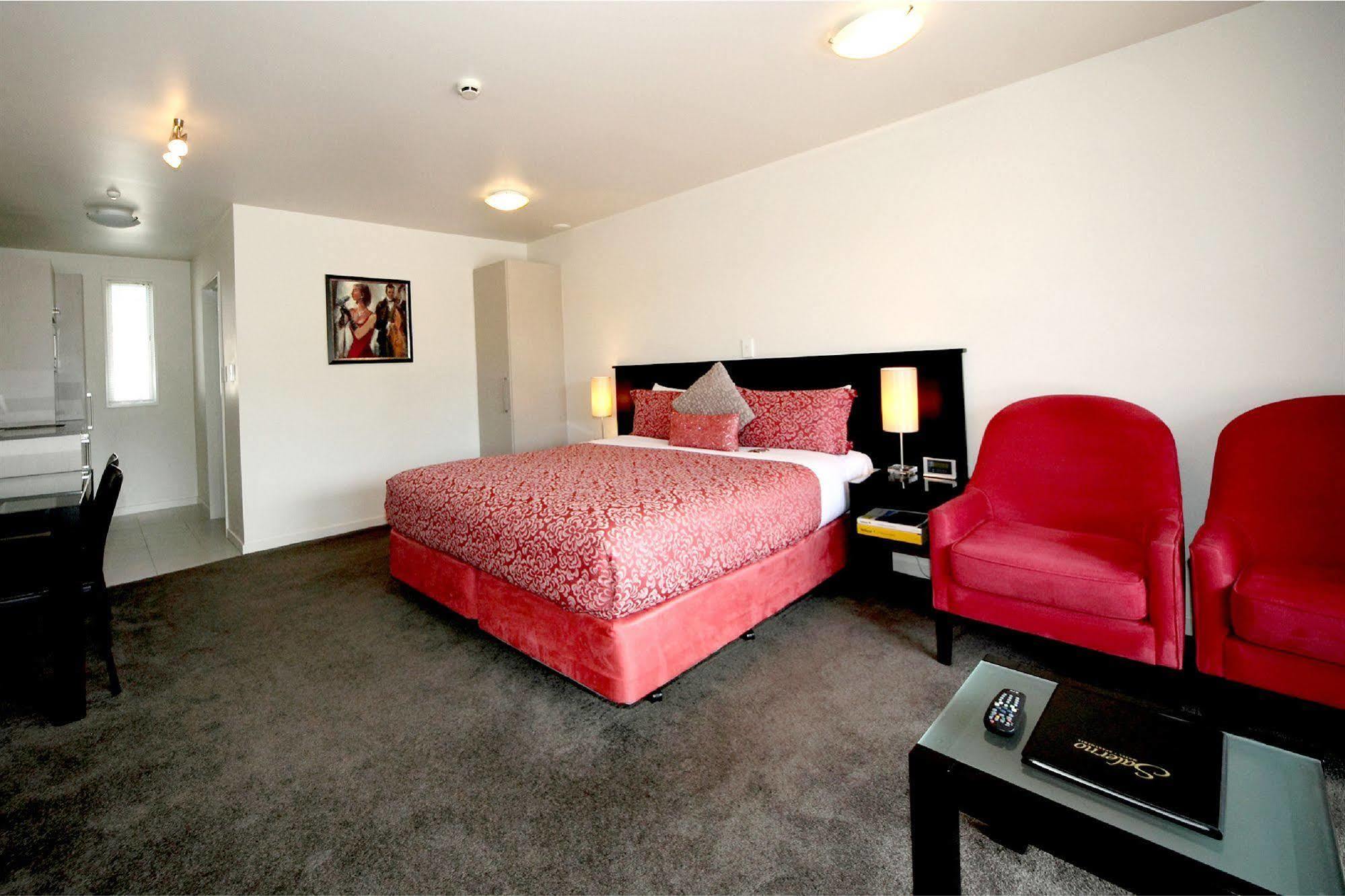 Salerno Motel Apartments Christchurch Esterno foto A room at the hotel