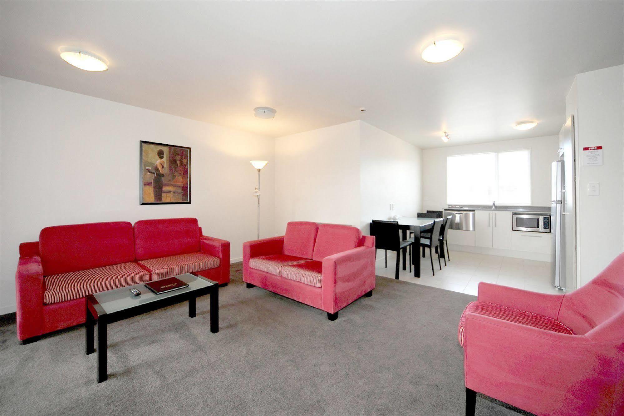 Salerno Motel Apartments Christchurch Esterno foto A typical apartment at the University of Canterbury