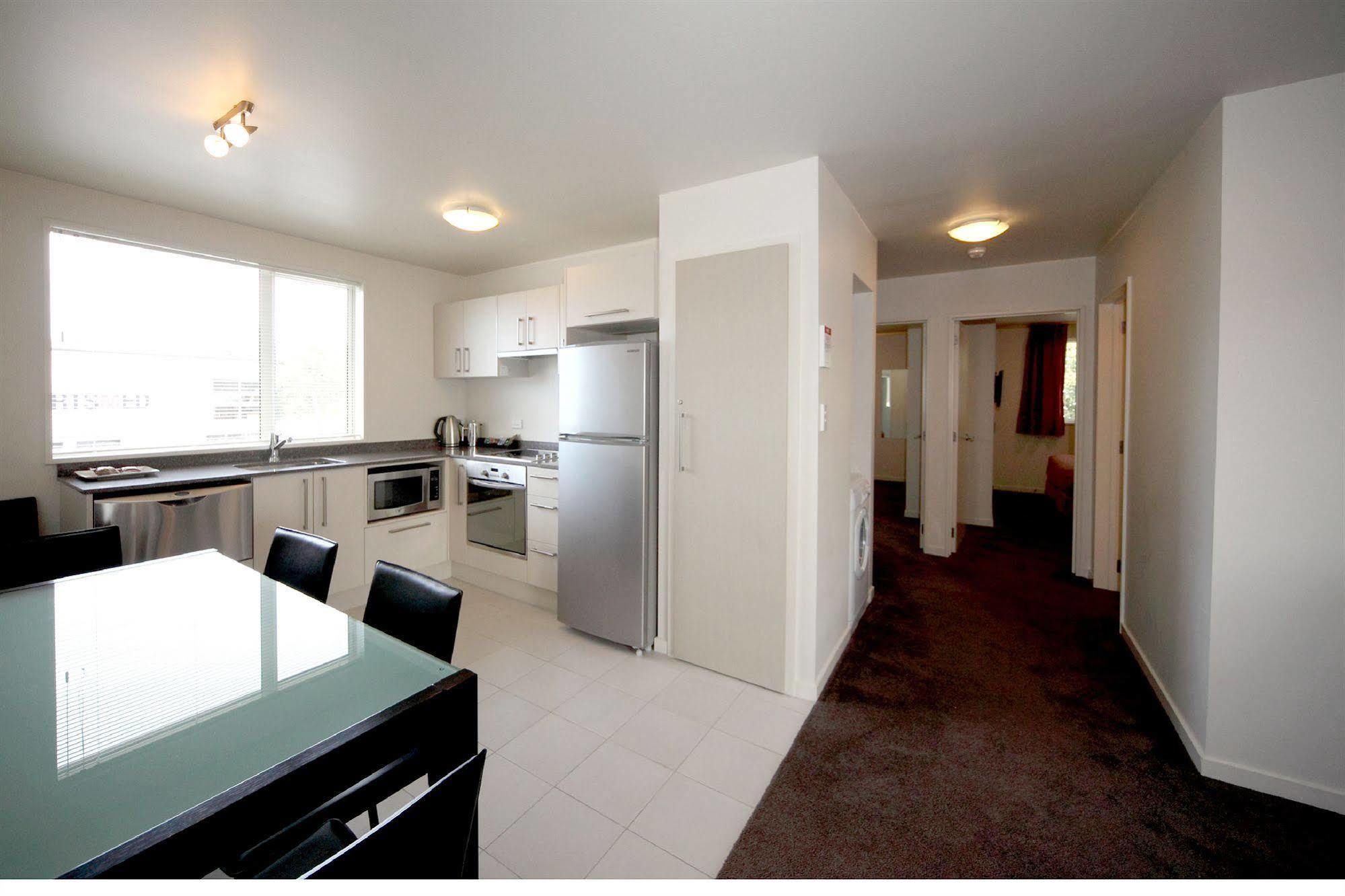 Salerno Motel Apartments Christchurch Esterno foto A typical apartment at the University of Canterbury