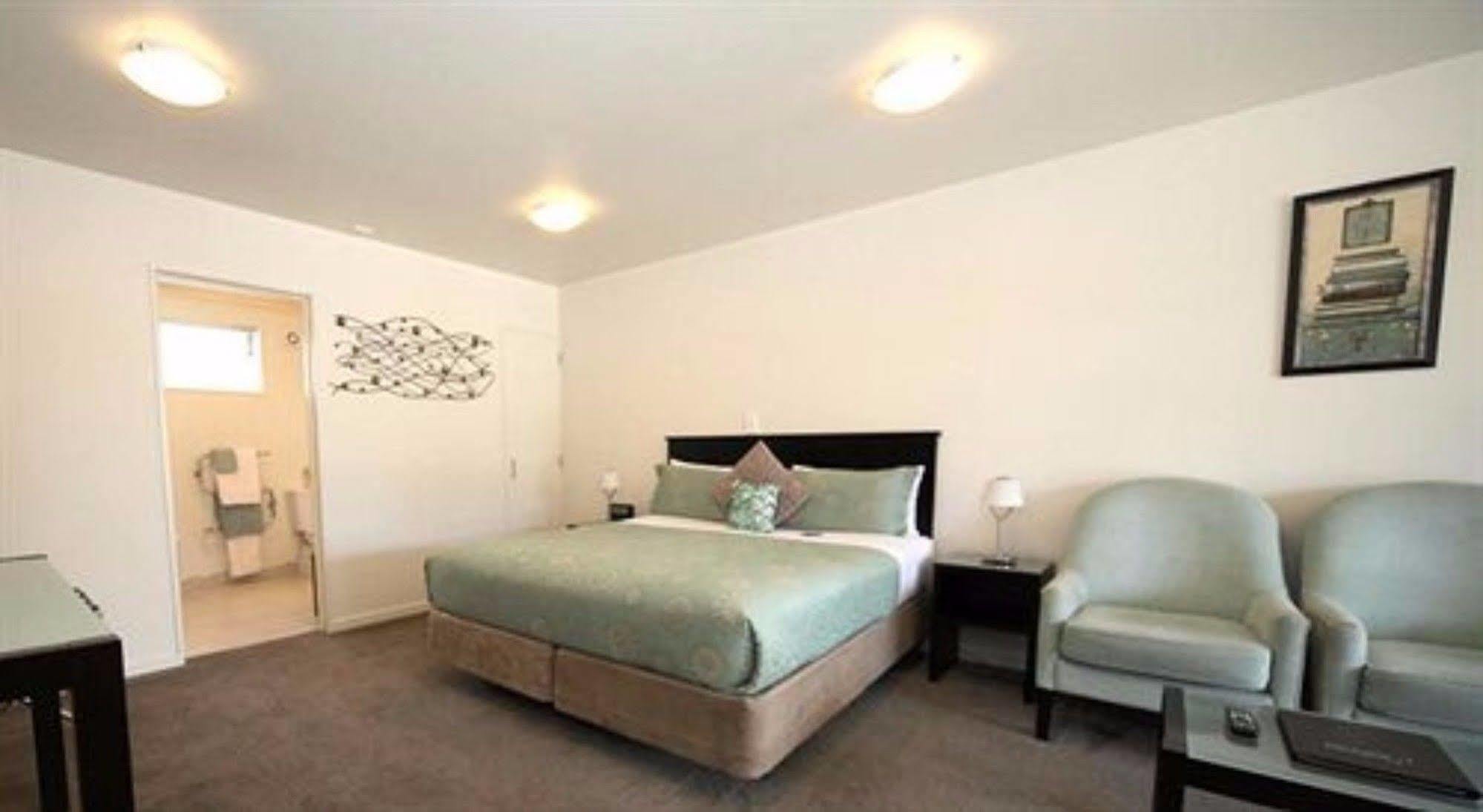 Salerno Motel Apartments Christchurch Esterno foto A room at the hotel