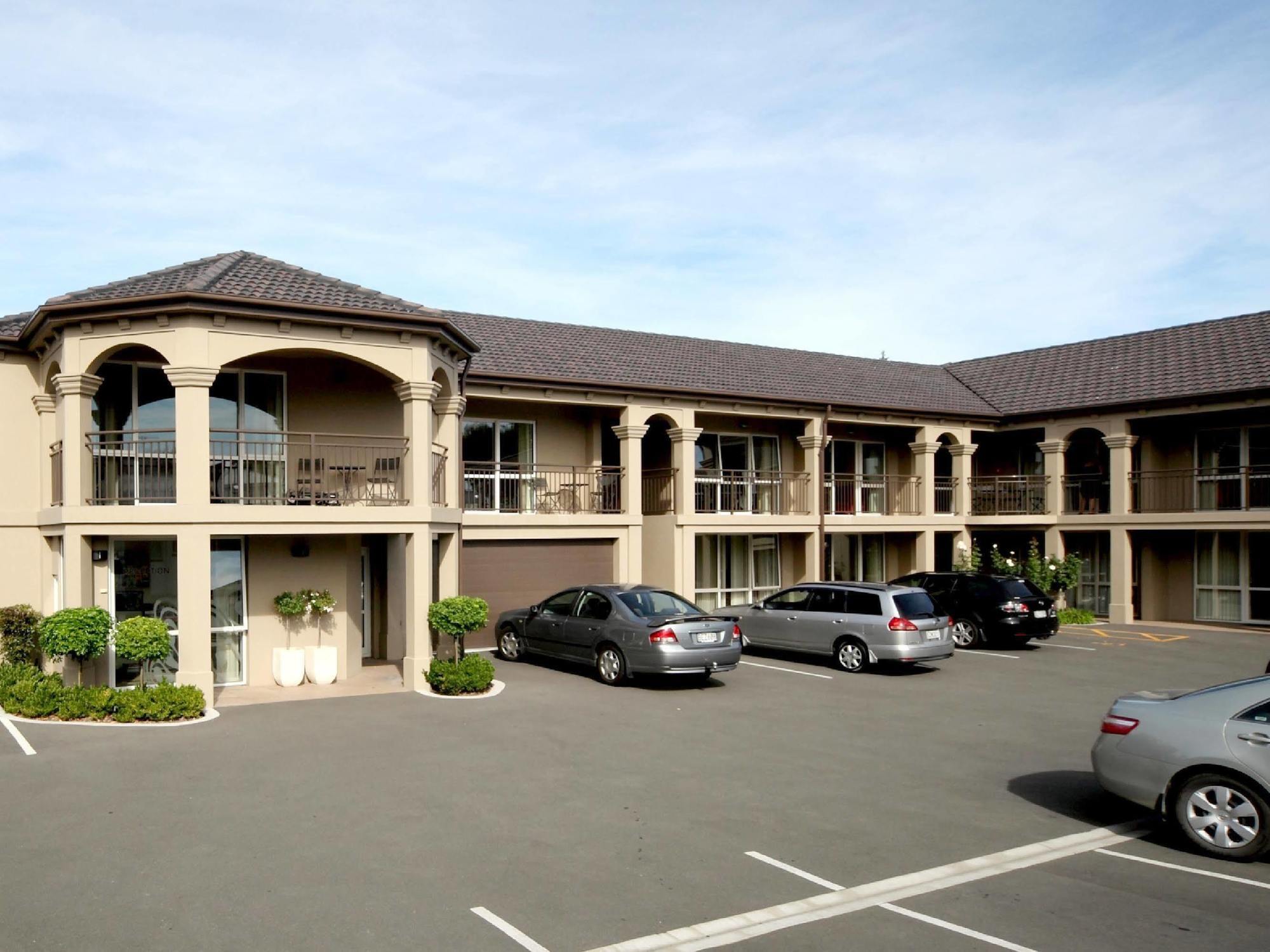 Salerno Motel Apartments Christchurch Esterno foto The hotel's exterior
