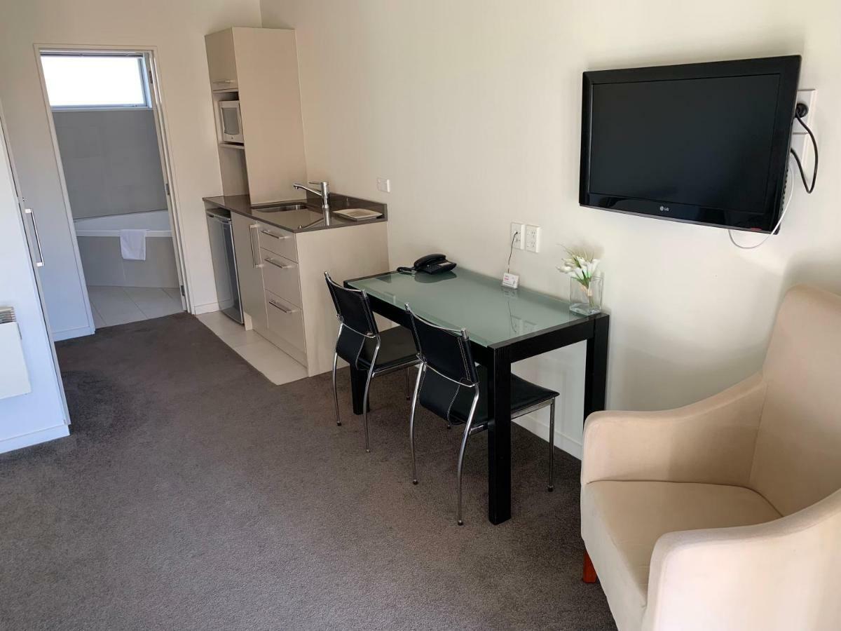 Salerno Motel Apartments Christchurch Esterno foto A typical studio apartment
