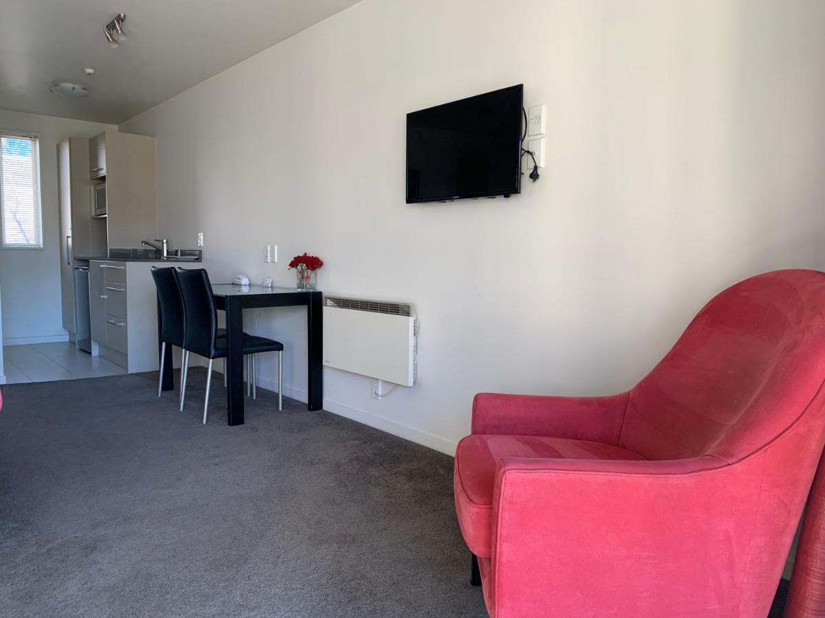 Salerno Motel Apartments Christchurch Esterno foto A studio apartment in New Zealand