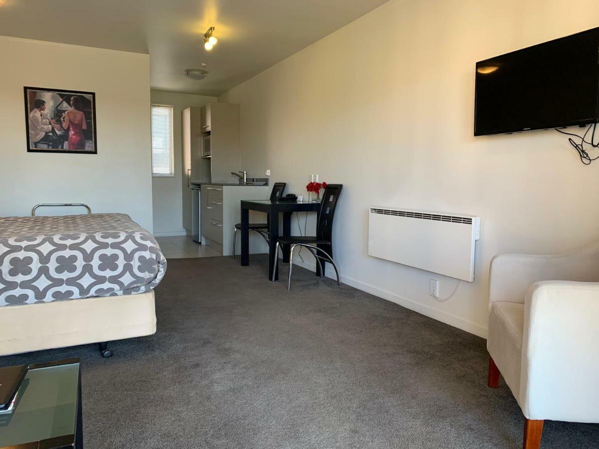 Salerno Motel Apartments Christchurch Esterno foto A studio apartment in New Zealand